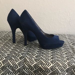 Candie’s cobalt blue suede platform heels sz 7